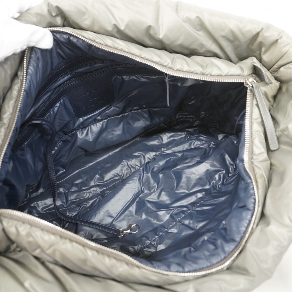 CHANEL Green Tote Bag - Picture 4 of 11